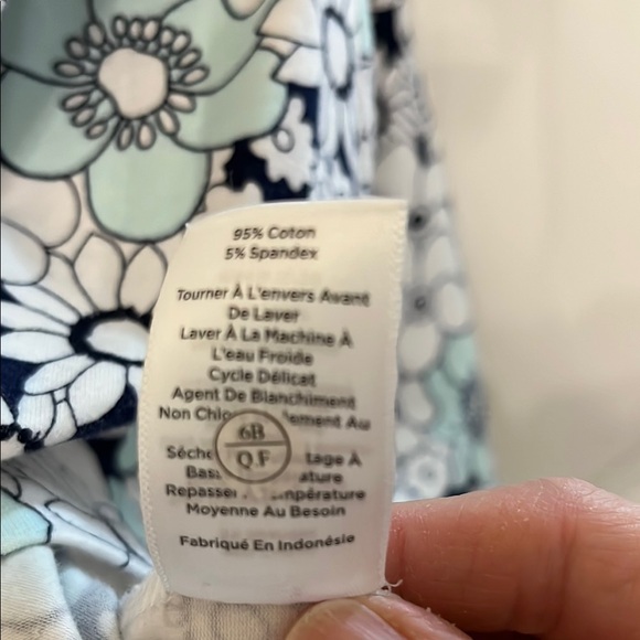 Talbots Women's Floral Print Top - White and Blue Excellent Condition - Picture 5 of 6